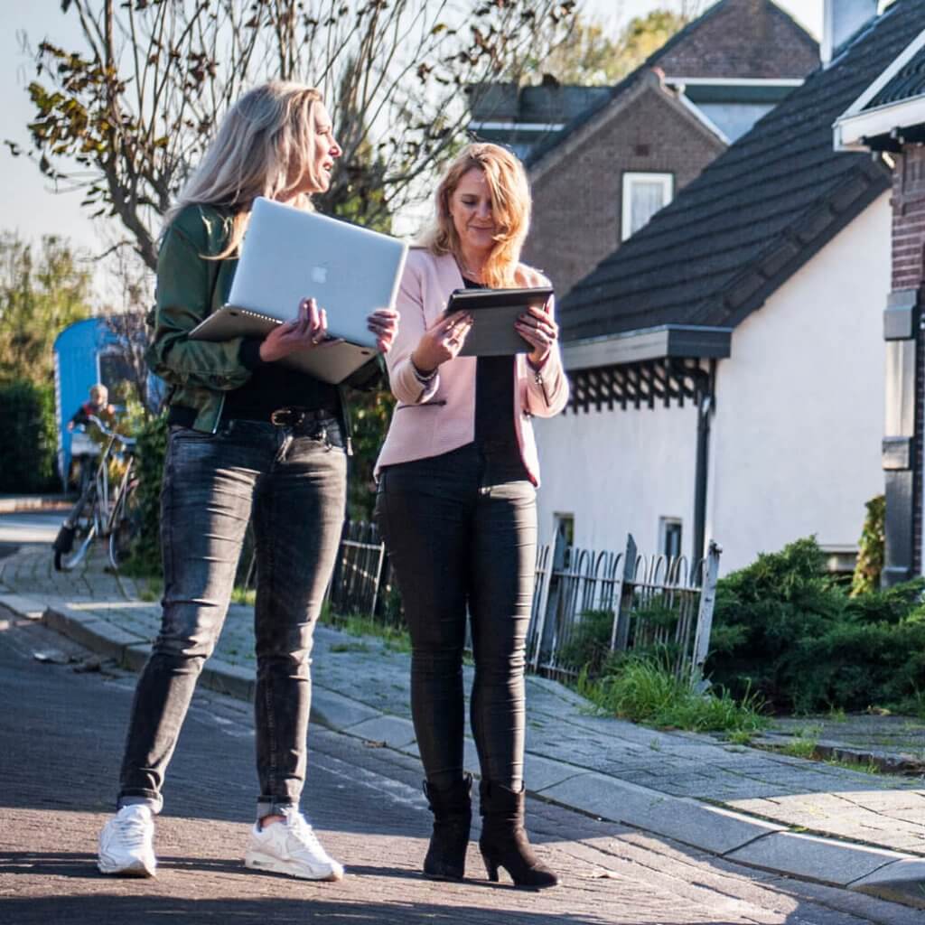 Essie Syl buiten zzp logo visitekaartje square